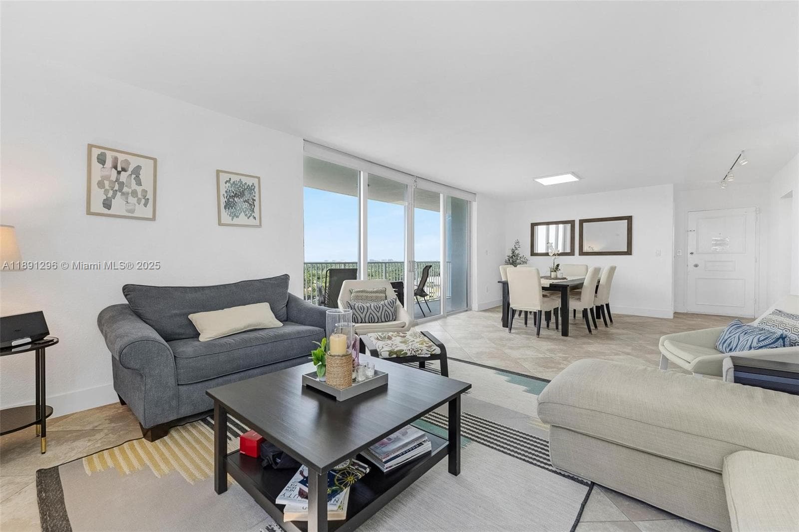 5838 Collins Ave 11B photo 6