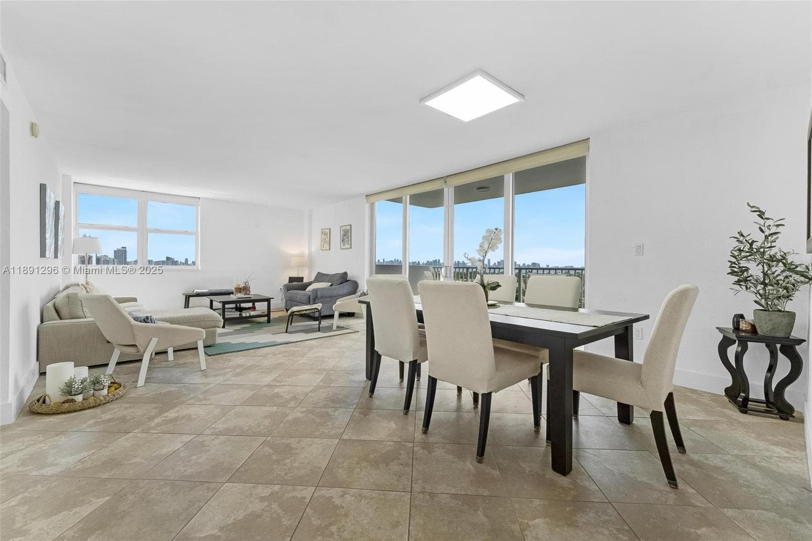 5838 Collins Ave 11B photo 7
