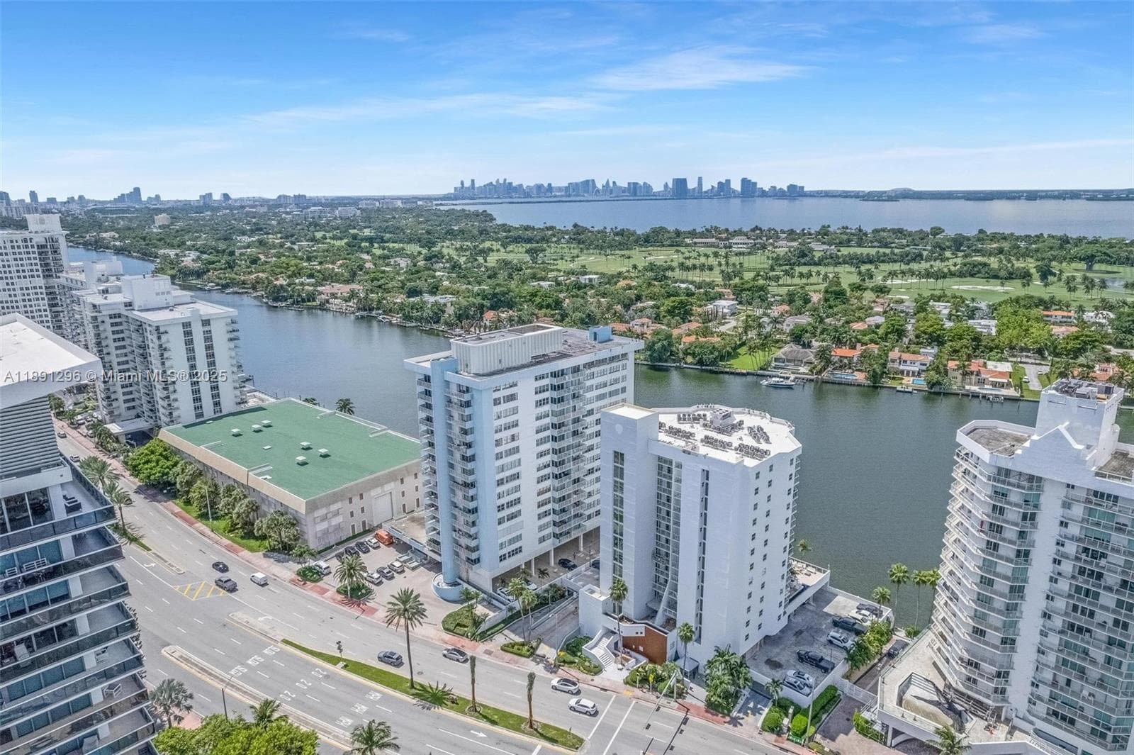 5838 Collins Ave 11B photo 20