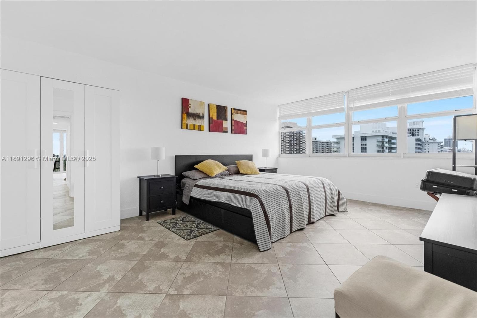 5838 Collins Ave 11B photo 8