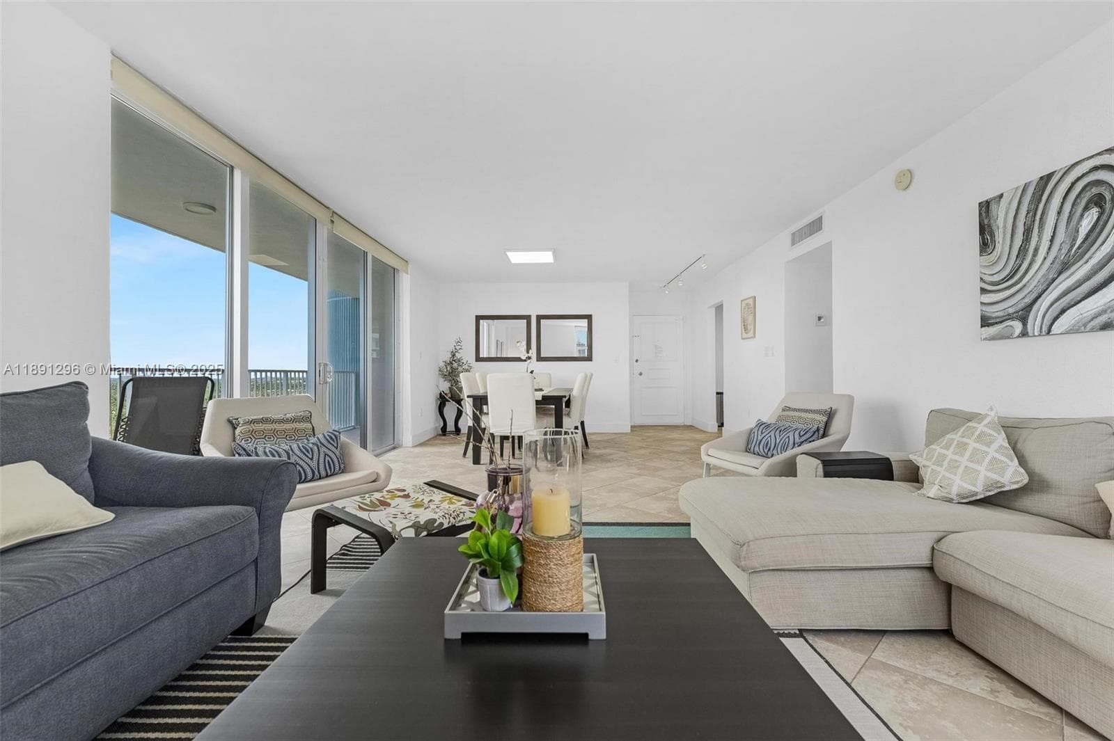 5838 Collins Ave 11B photo 25