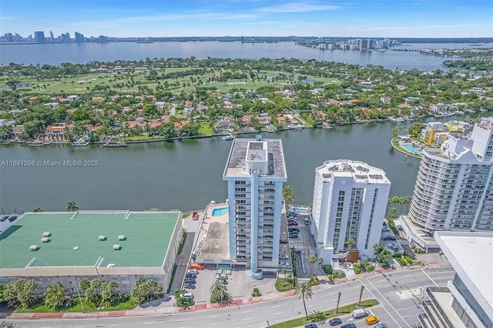 5838 Collins Ave 11B photo 21