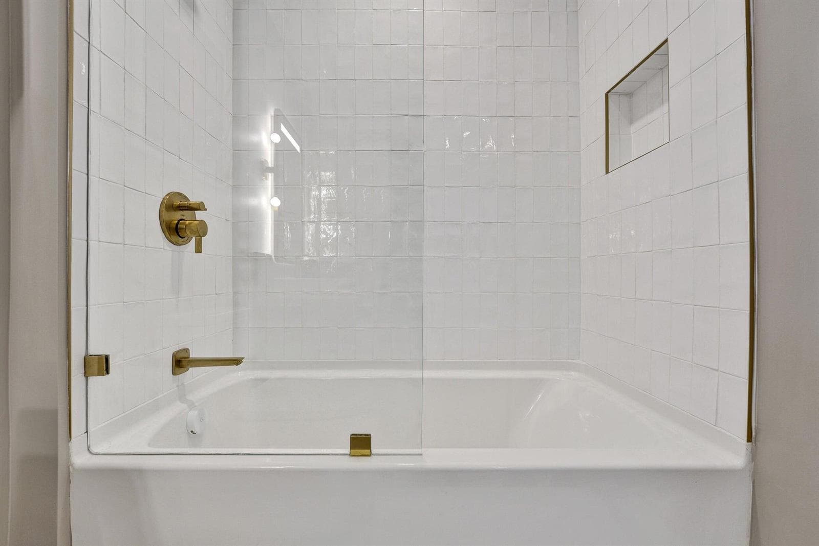 159 NE 6th Street 4813 photo 10