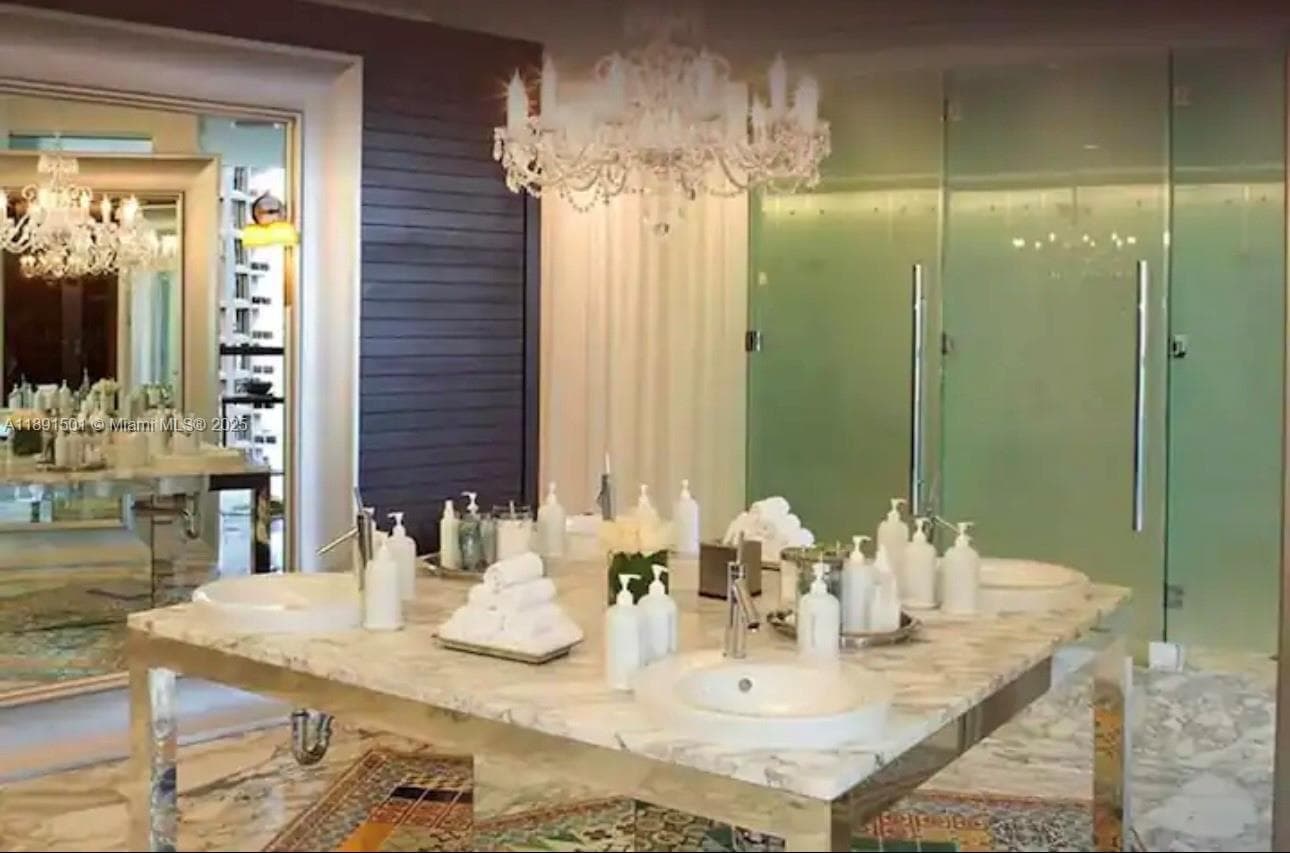 495 Brickell Ave 3706 photo 22