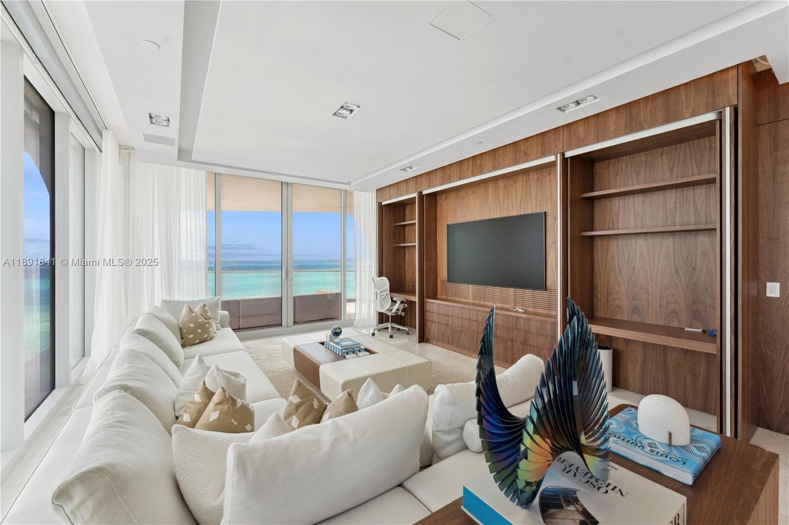 16901 Collins Ave 805 photo 5