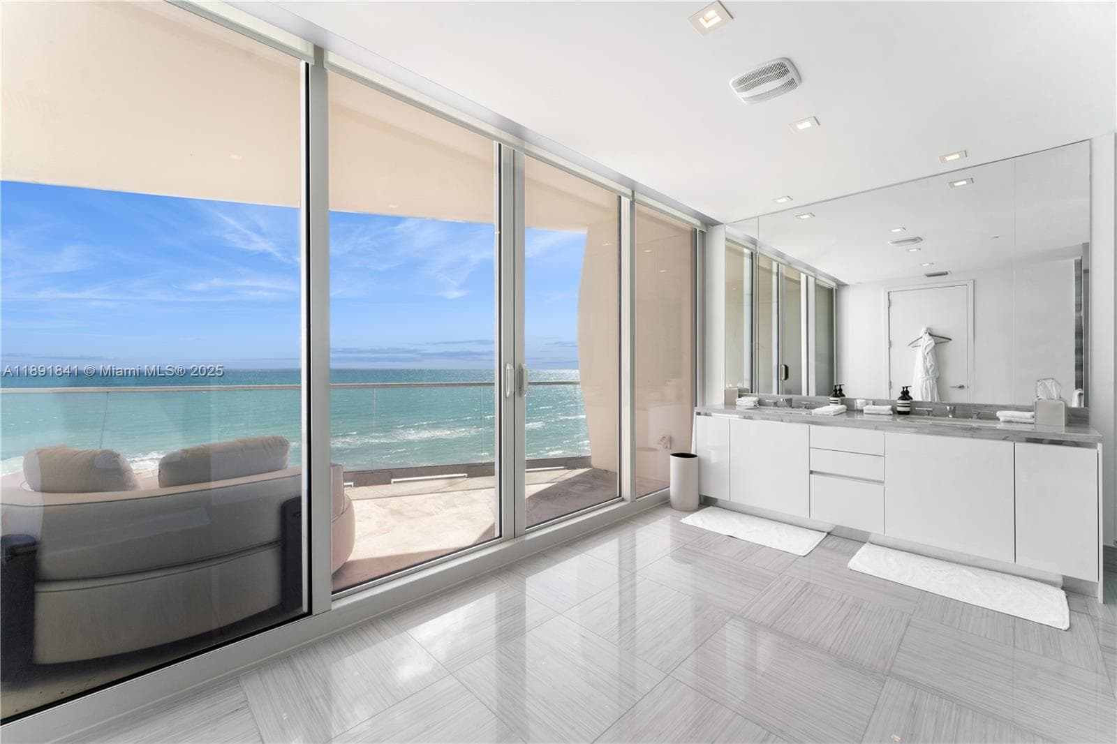 16901 Collins Ave 805 photo 14