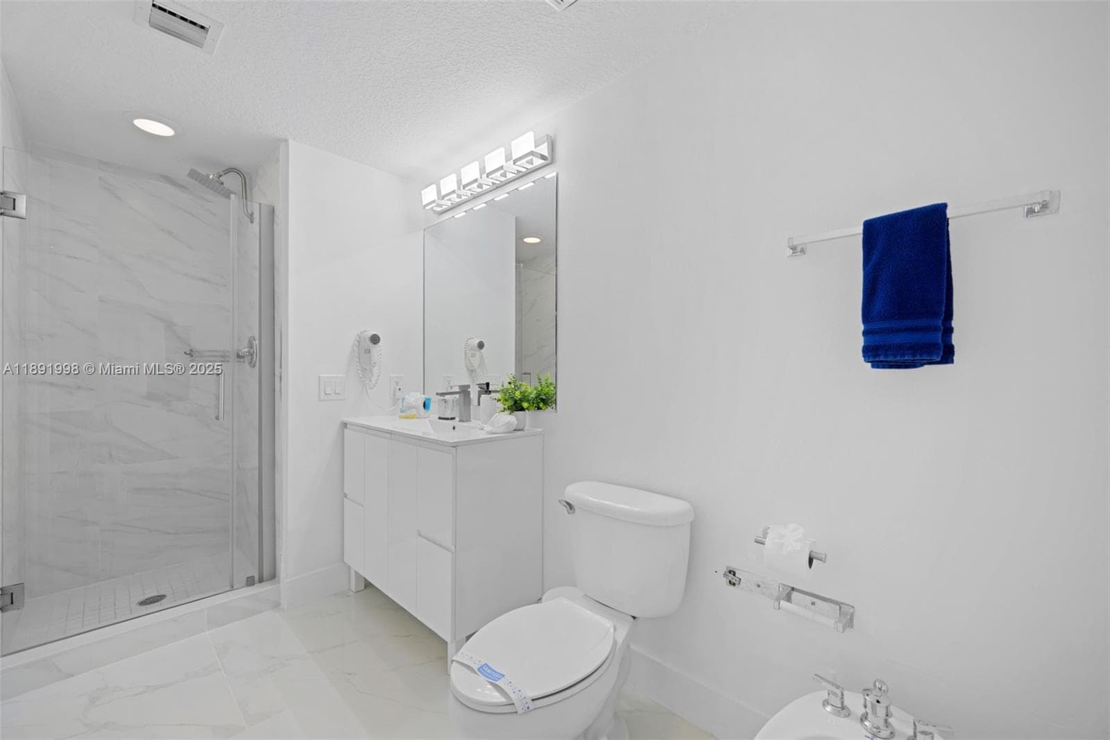 18100 N Bay Rd 708 photo 16