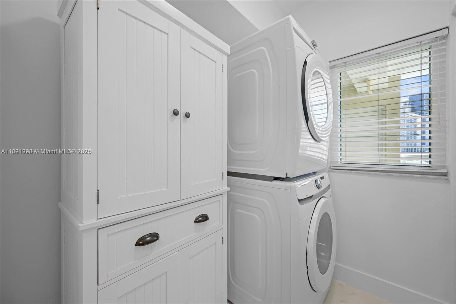 18100 N Bay Rd 708 photo 11