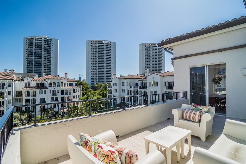 3500 Island Blvd DPH01 photo 15