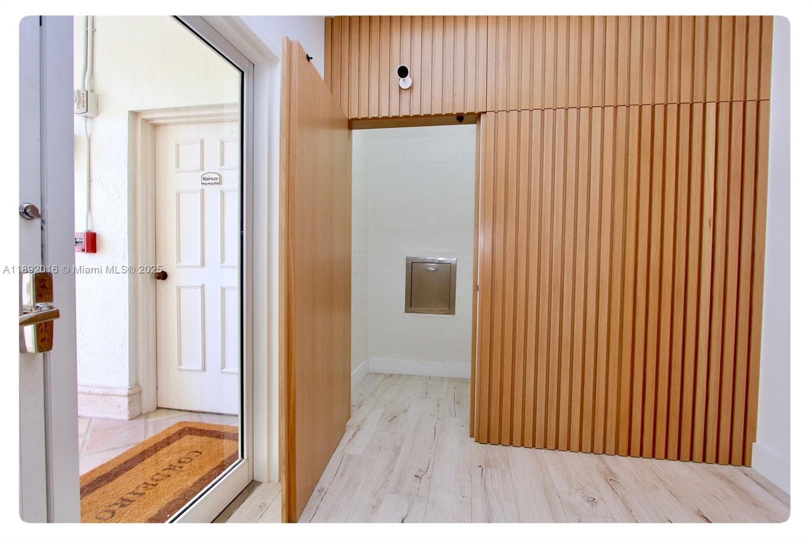 3500 Island Blvd DPH01 photo 4