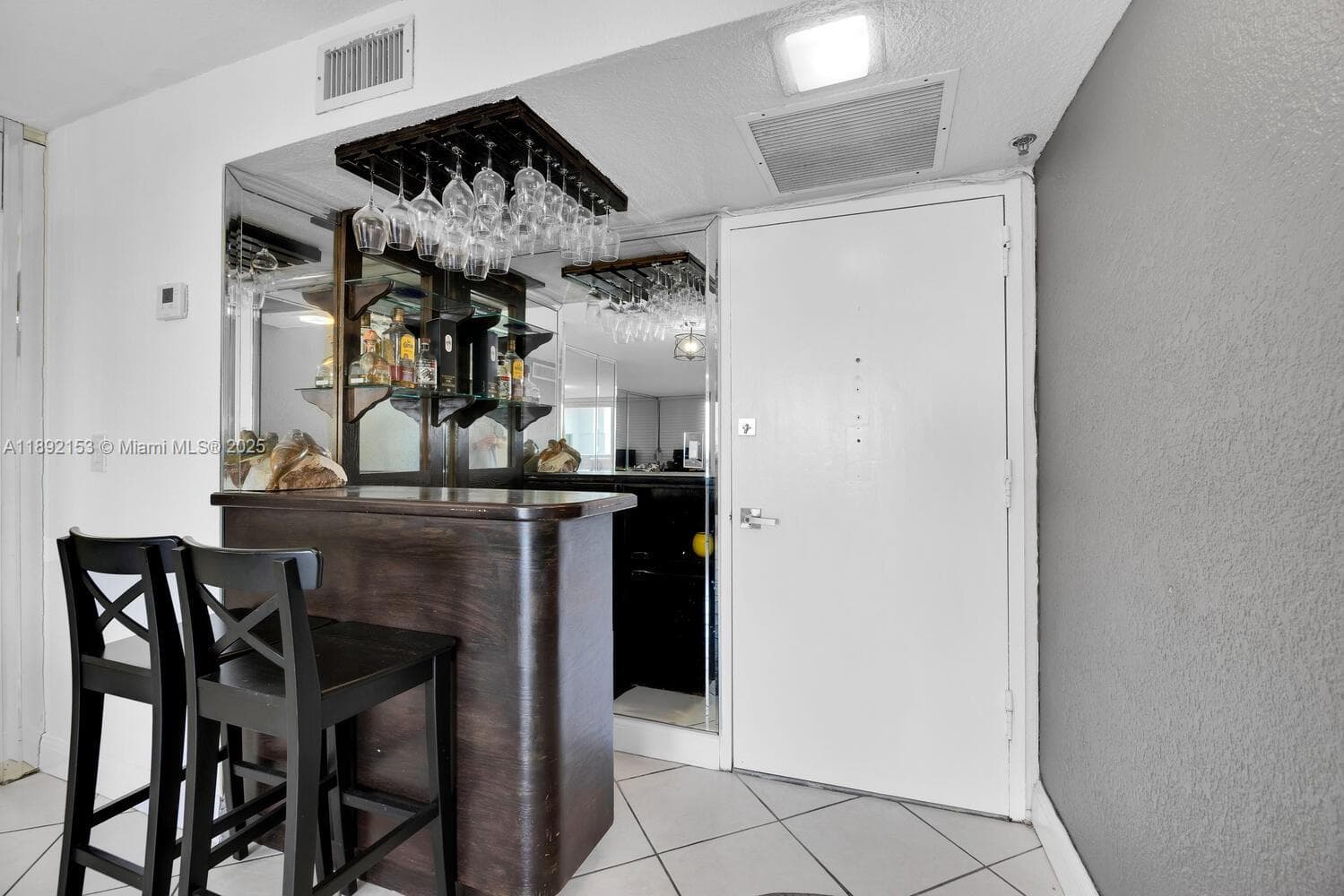 6039 Collins Ave 311 photo 6