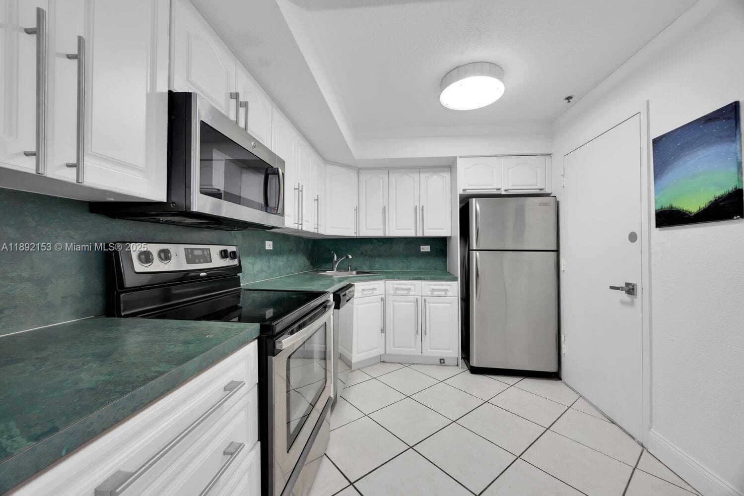6039 Collins Ave 311 photo 13