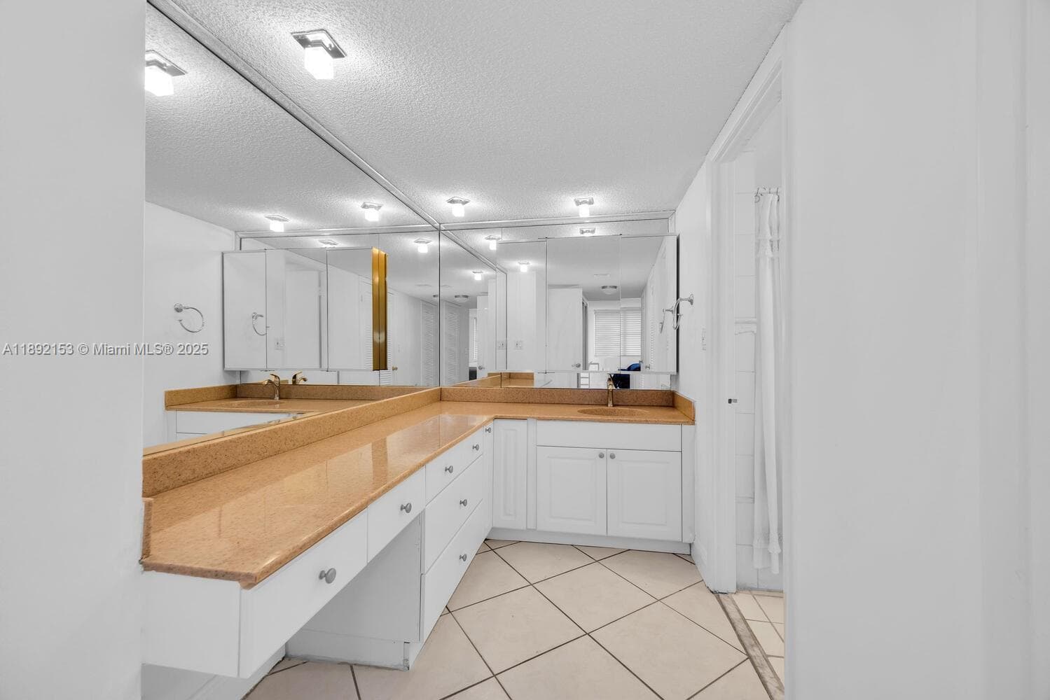 6039 Collins Ave 311 photo 15