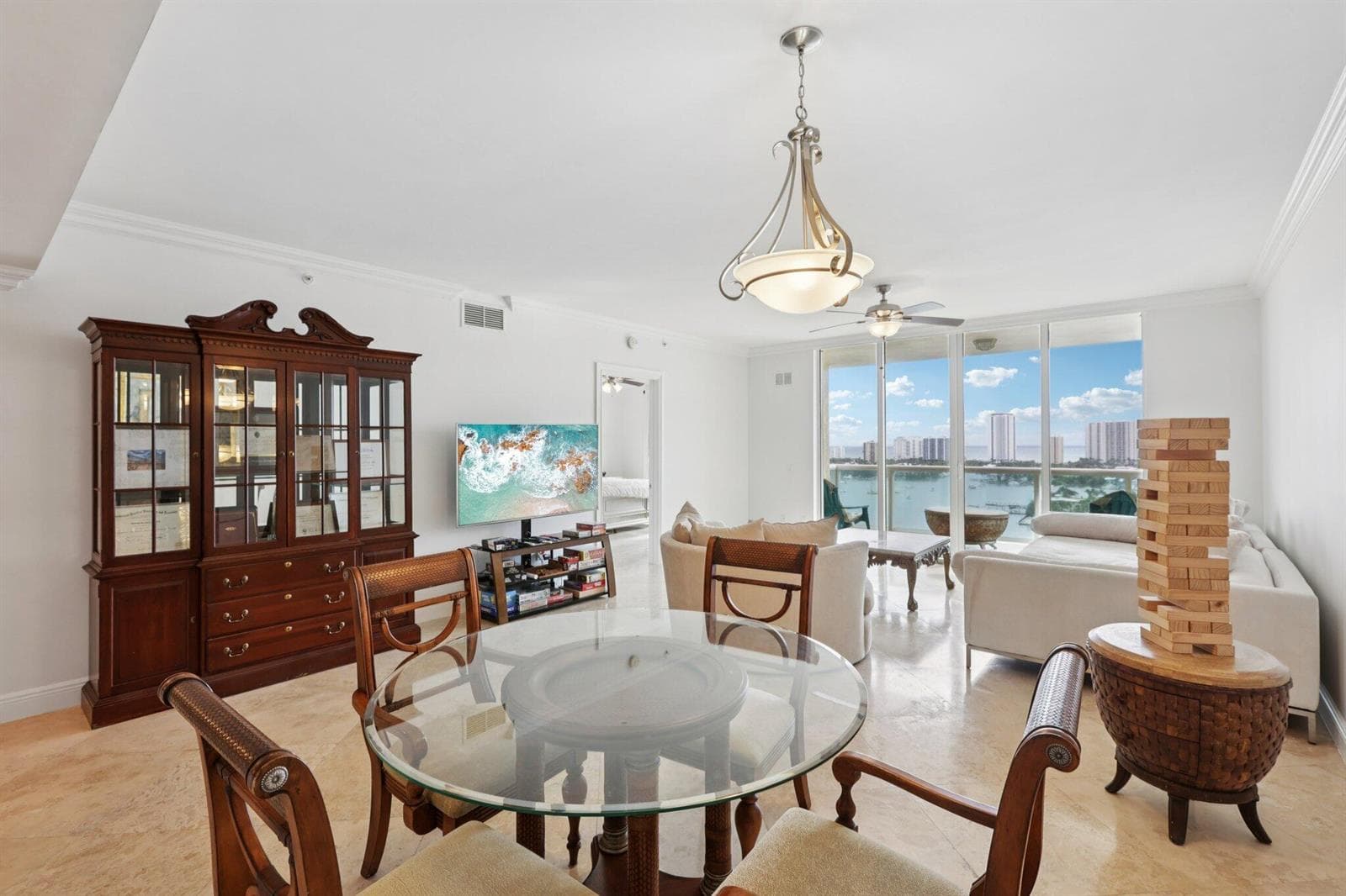 2640 Lake Shore Drive 1809 photo 6