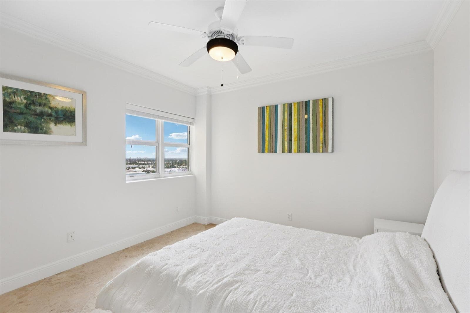 2640 Lake Shore Drive 1809 photo 12