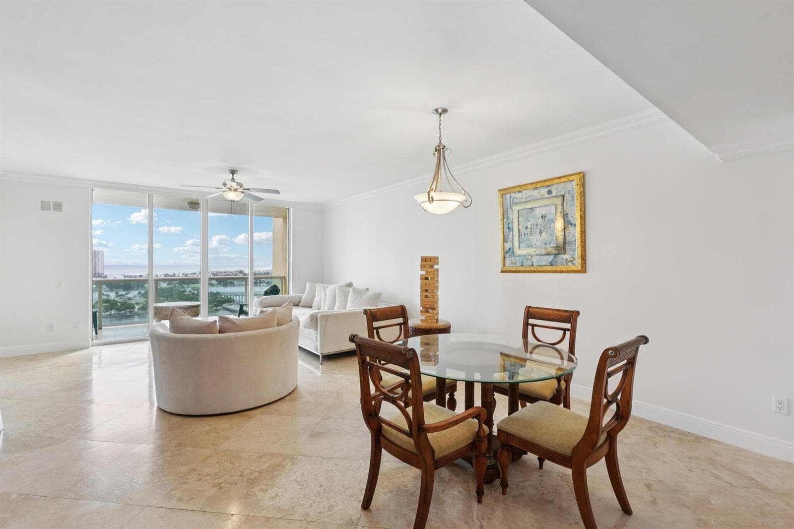 2640 Lake Shore Drive 1809 photo 5