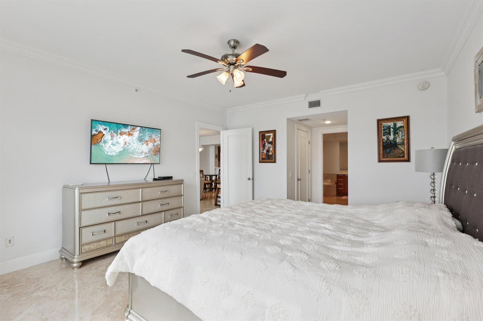 2640 Lake Shore Drive 1809 photo 24