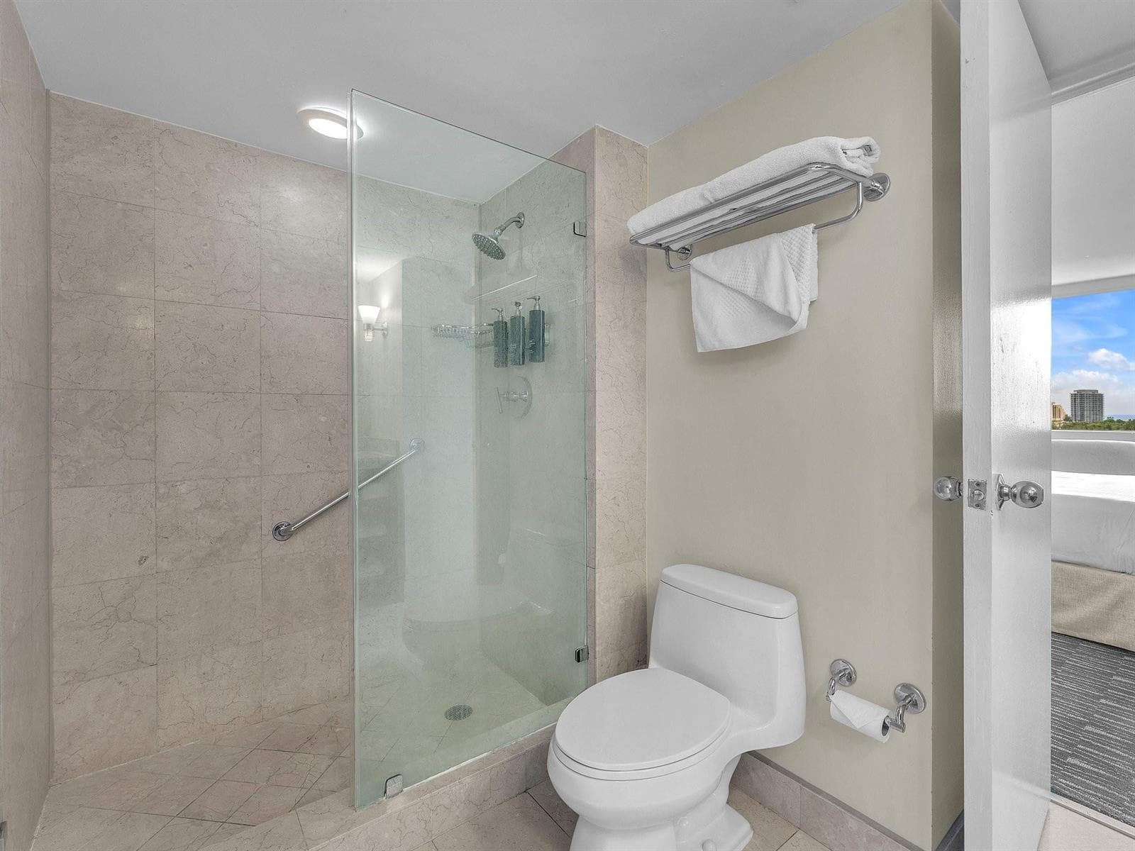 2670 E Sunrise Boulevard 922 photo 20