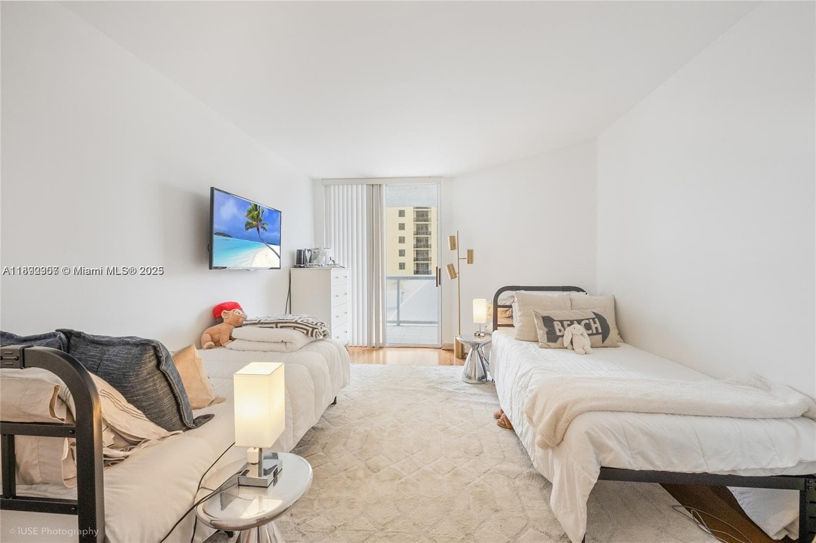 16425 Collins Ave 512 photo 13