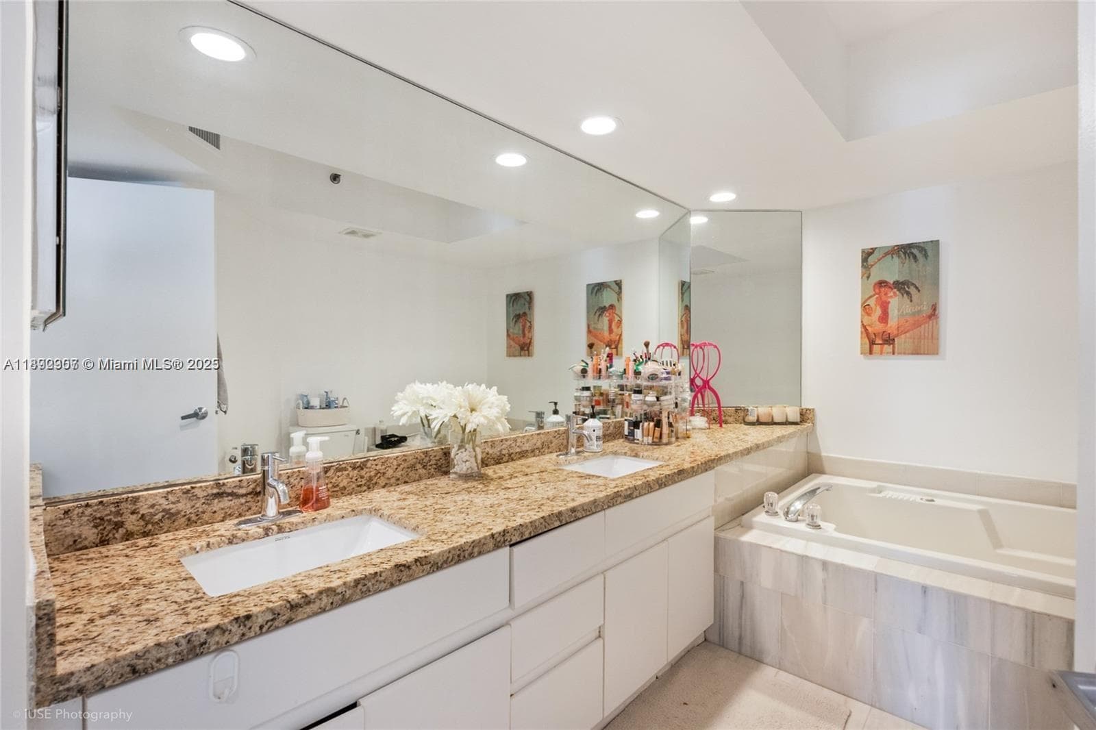 16425 Collins Ave 512 photo 12