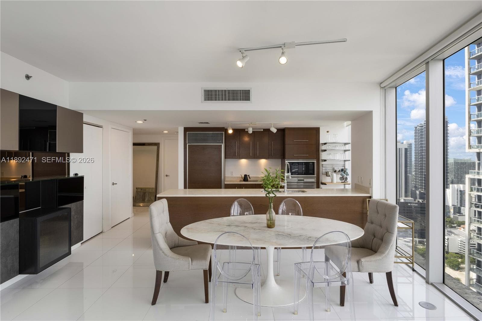 475 Brickell Ave 4015 photo 1