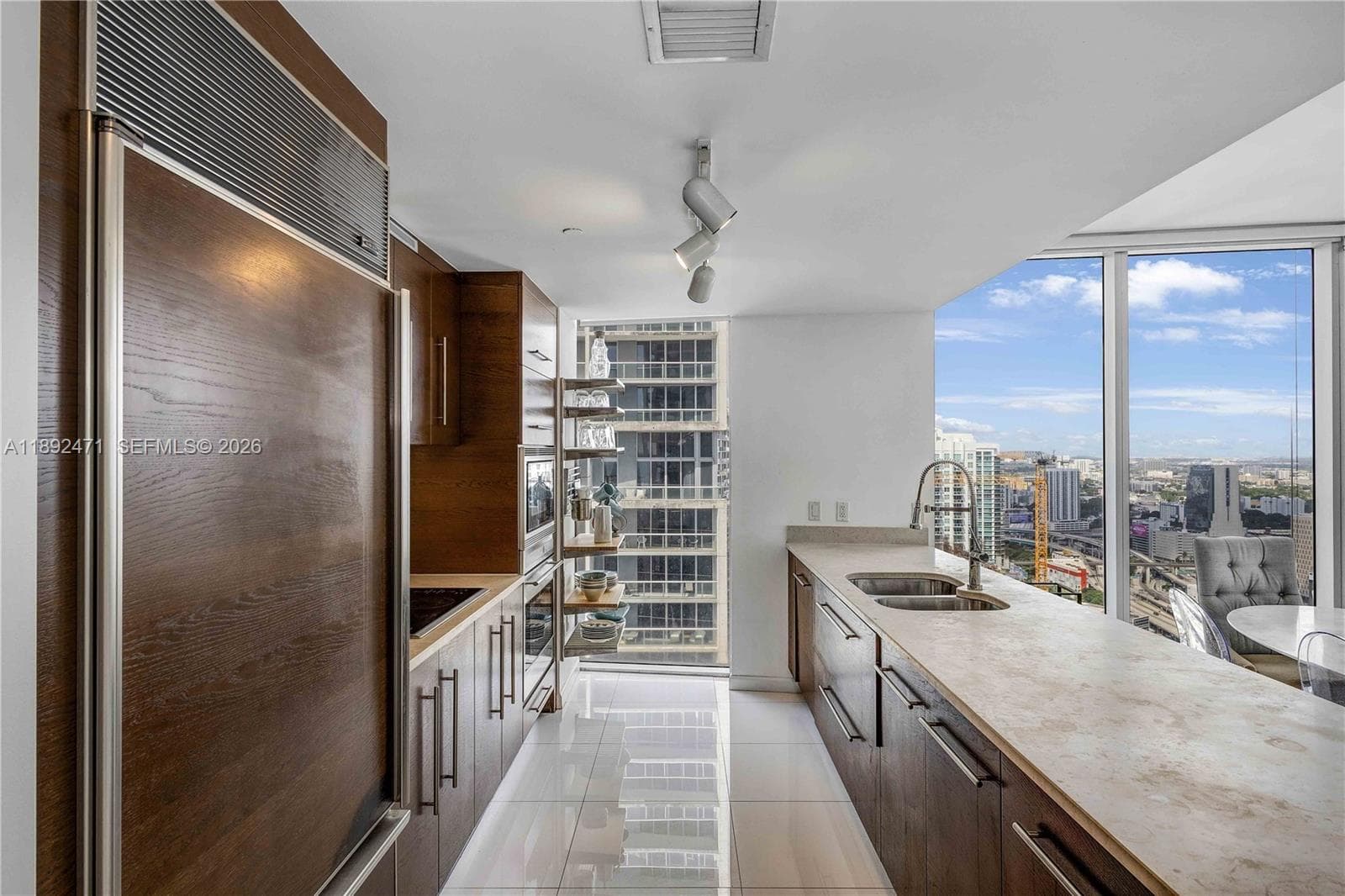 475 Brickell Ave 4015 photo 4