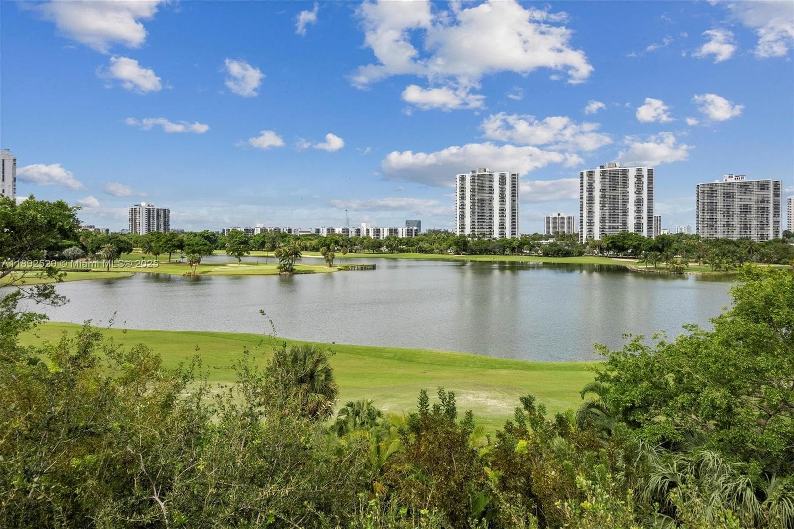 20000 E Country Club Dr PH01 photo 15