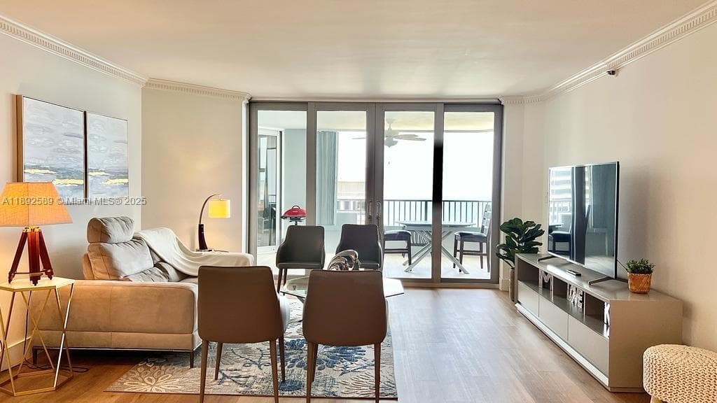 5200 Ocean Dr 1603 photo 2