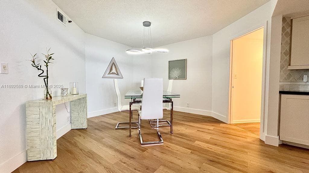 5200 Ocean Dr 1603 photo 6