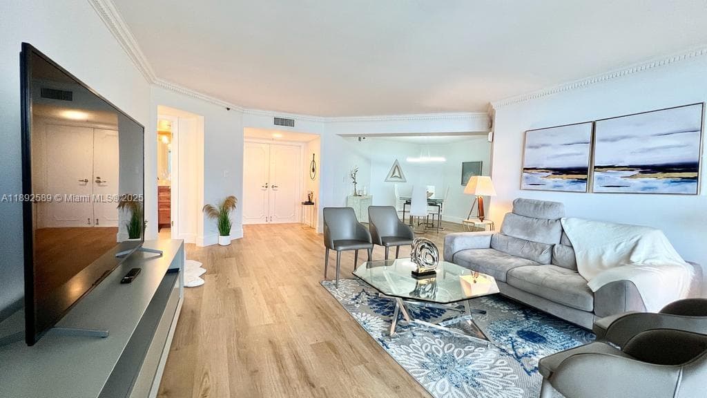 5200 Ocean Dr 1603 photo 3