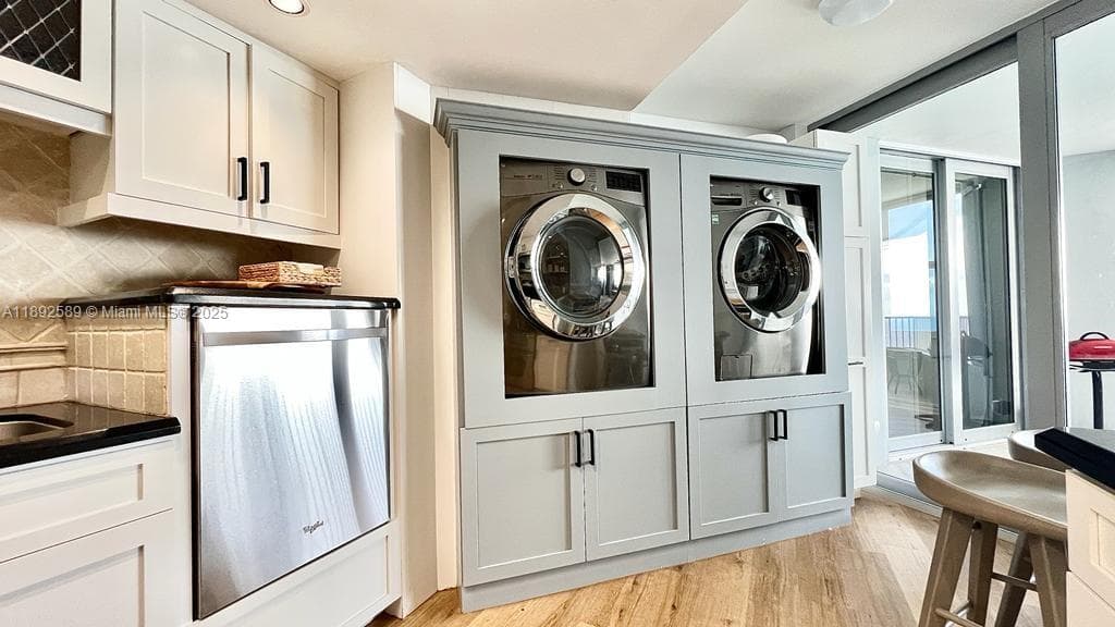 5200 Ocean Dr 1603 photo 11