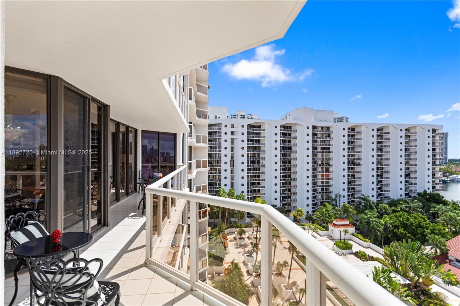 3598 Yacht Club Dr 1004 photo 17