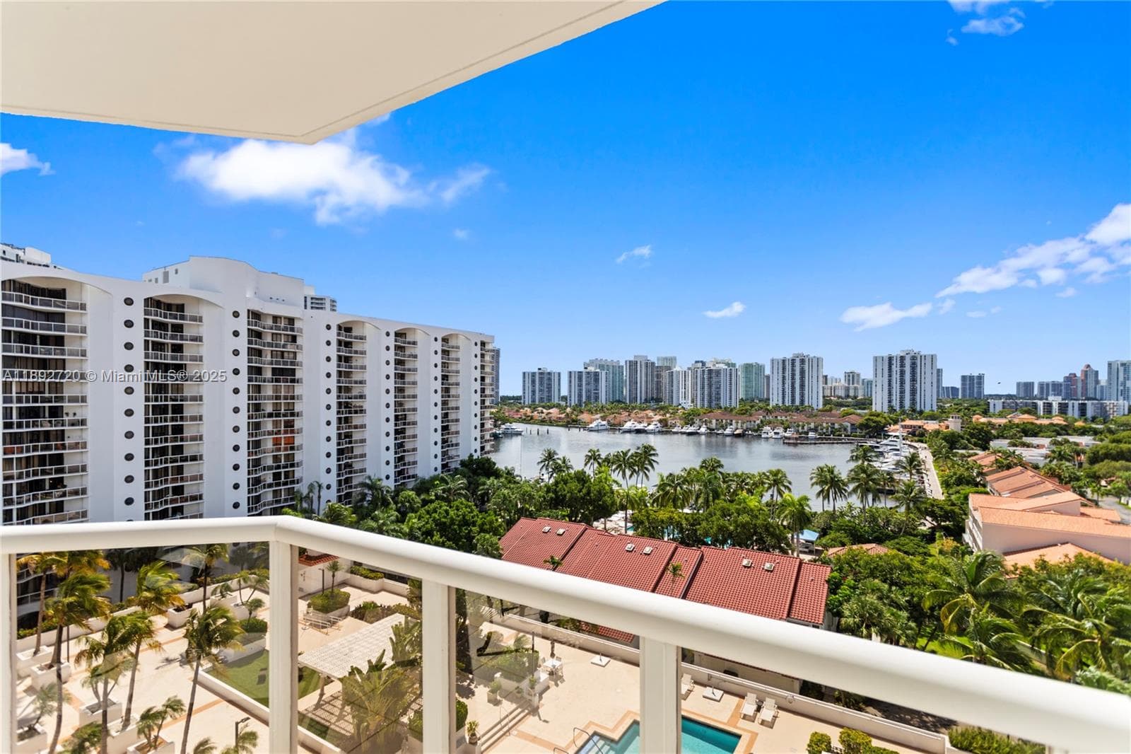 3598 Yacht Club Dr 1004 photo 16