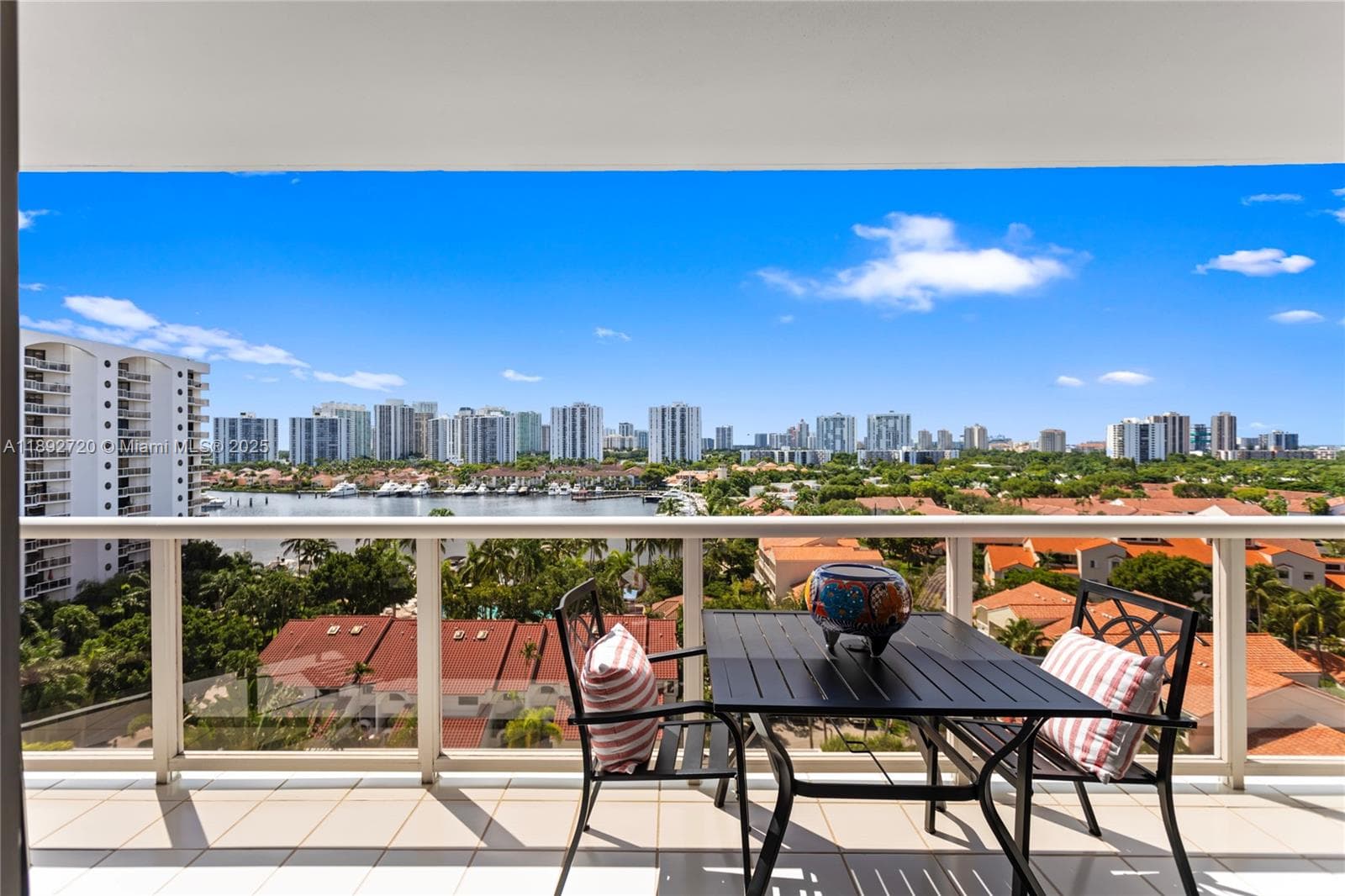 3598 Yacht Club Dr 1004 photo 12