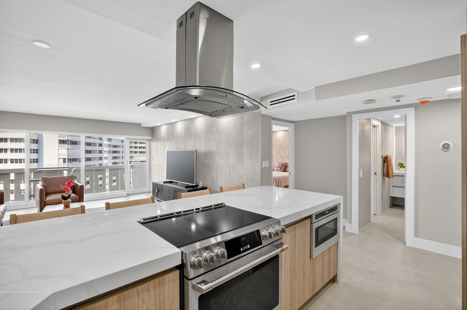 2100 S Ocean Drive 15E photo 2
