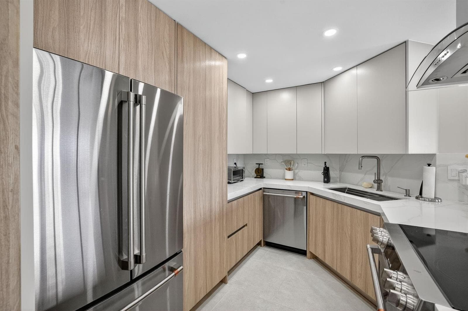 2100 S Ocean Drive 15E photo 6