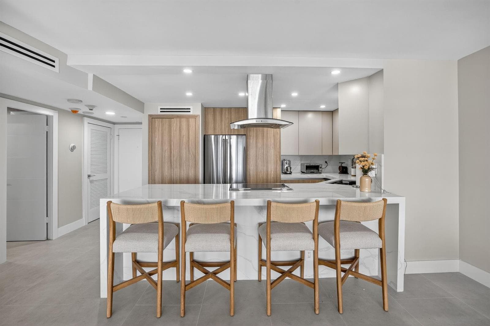 2100 S Ocean Drive 15E photo 4