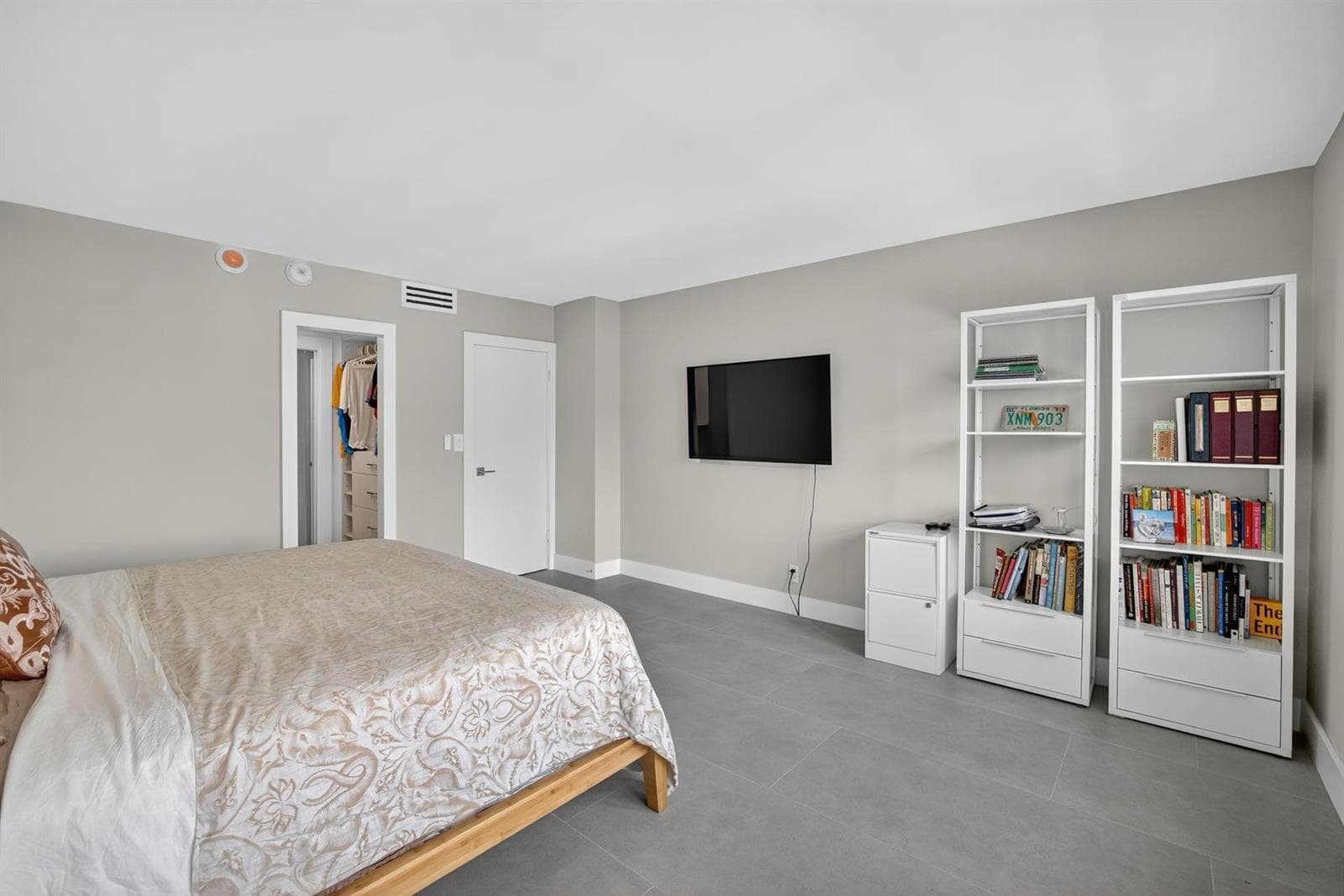 2100 S Ocean Drive 15E photo 21