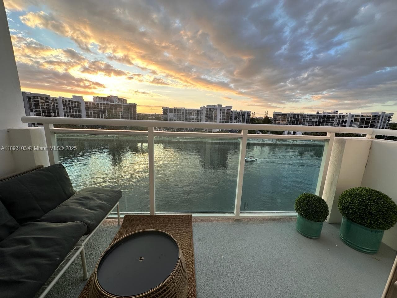 3000 S Ocean Dr 612 photo 15