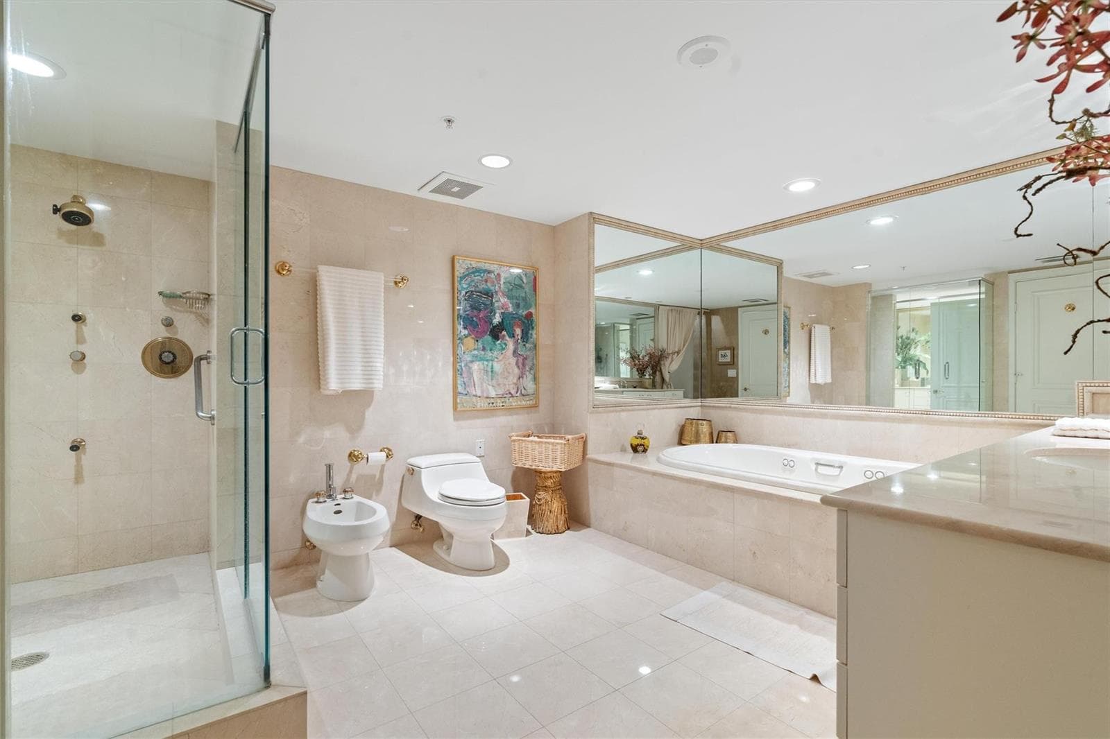 209 N Birch Road 401 photo 7