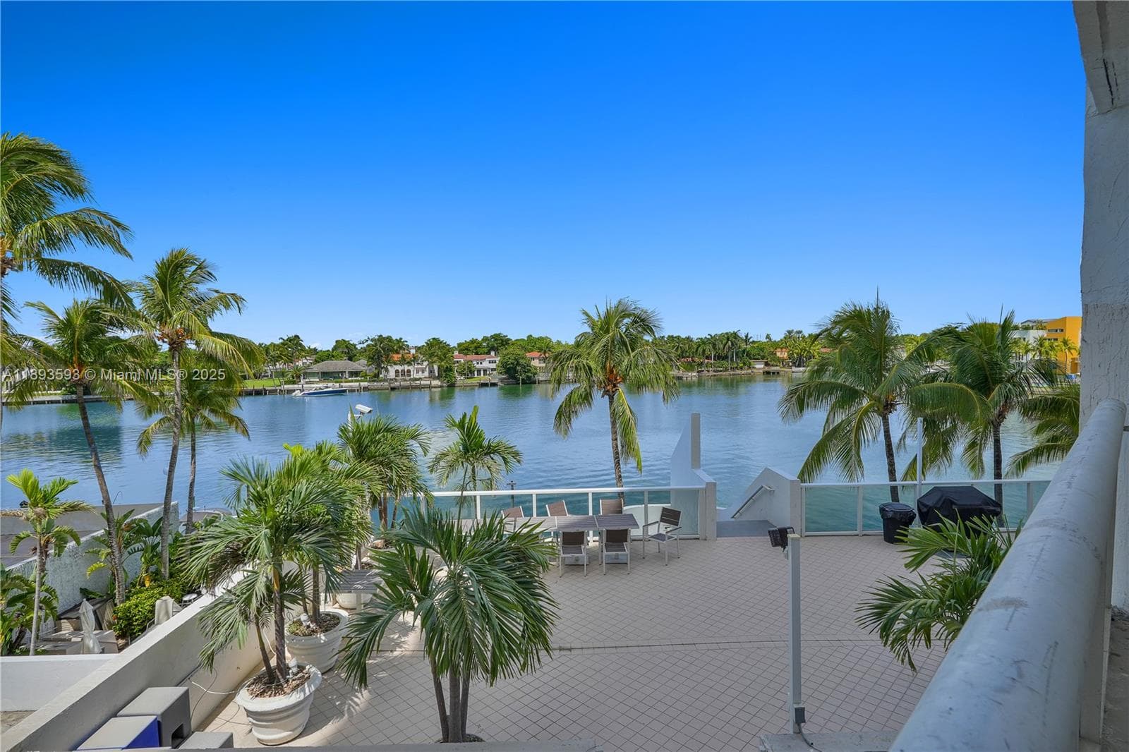 5880 Collins Ave 403 photo 23