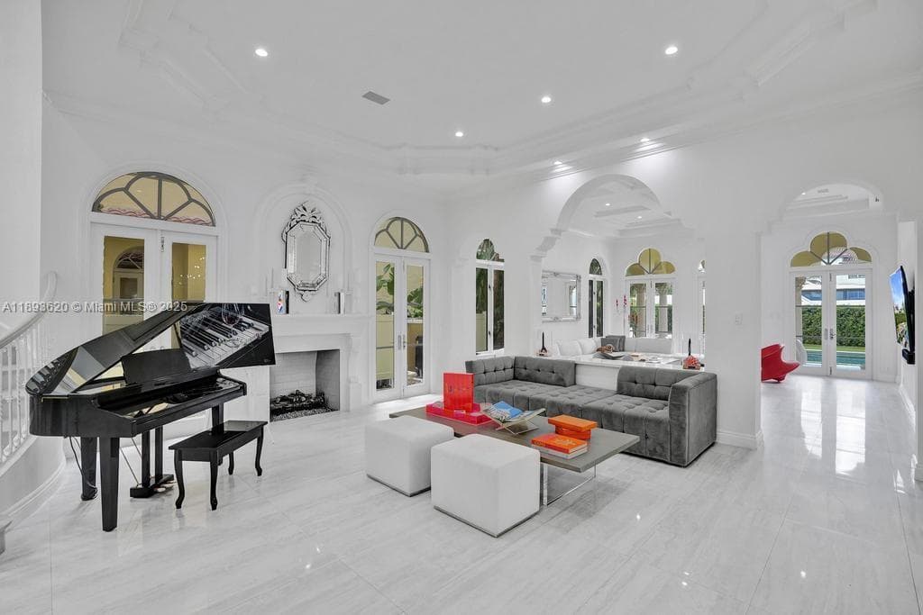 1516 Island Blvd photo 23