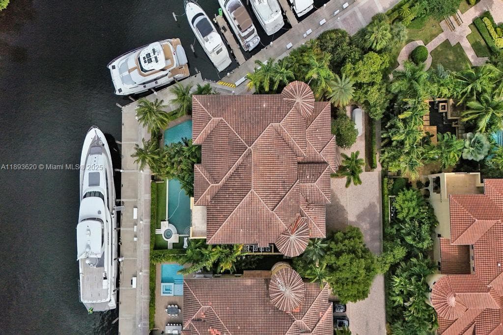 1516 Island Blvd photo 13