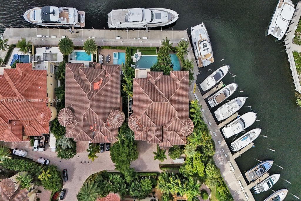 1516 Island Blvd photo 14