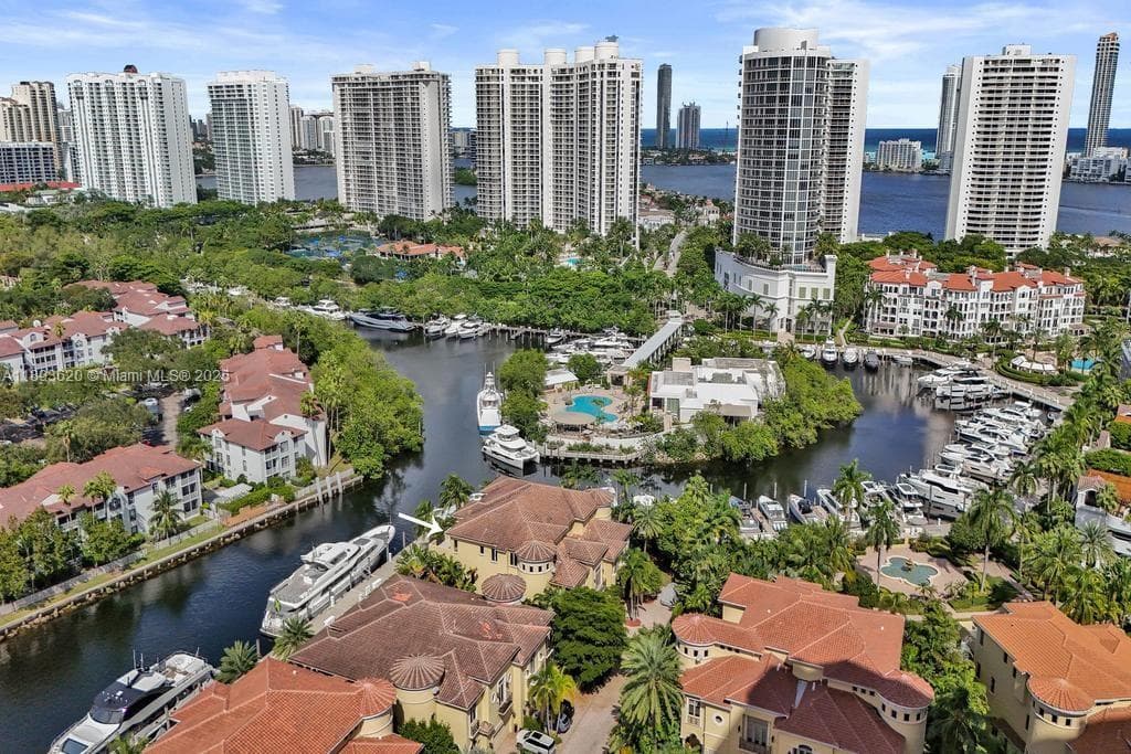 1516 Island Blvd photo 11