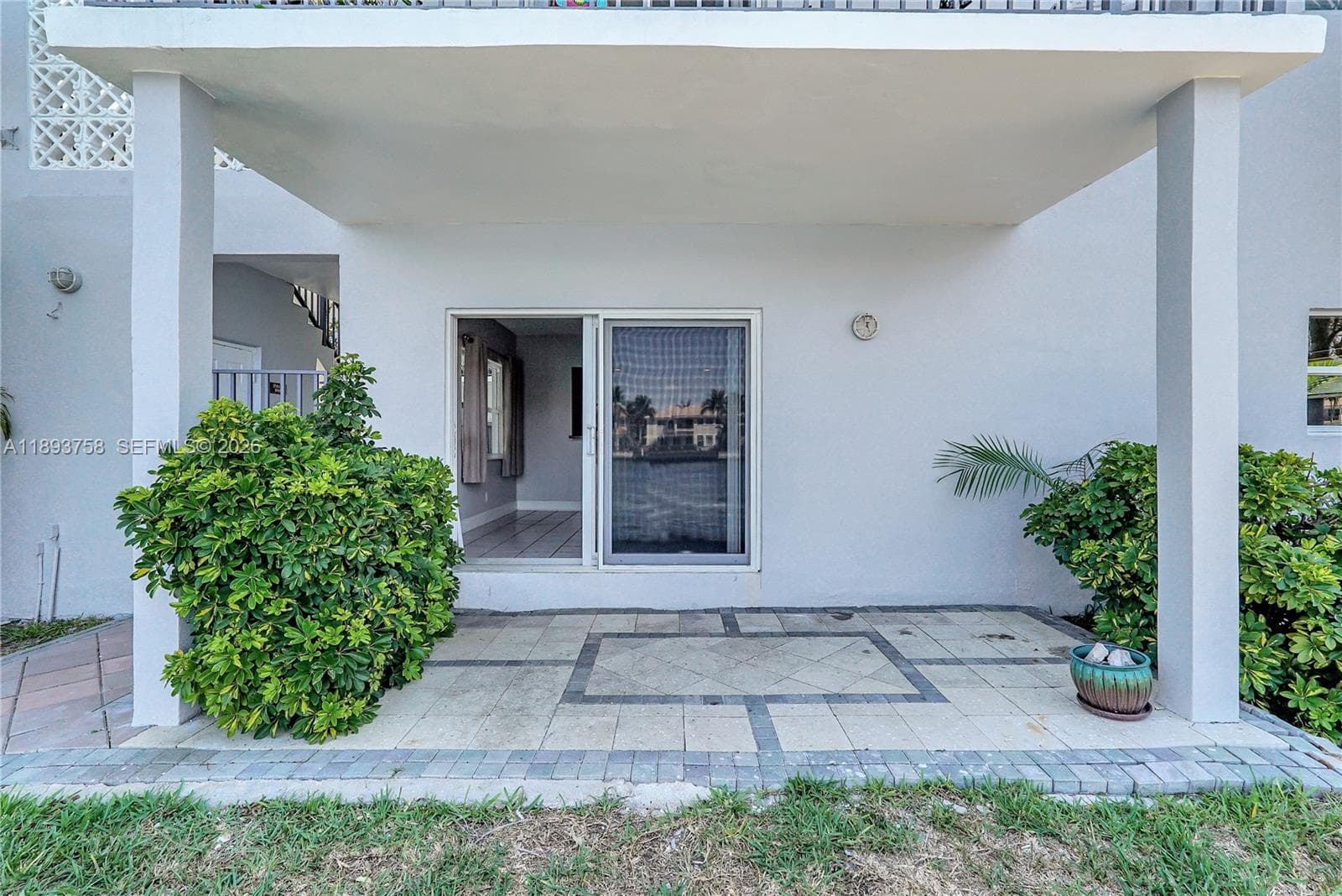 2200 S Ocean Dr N116 photo 2