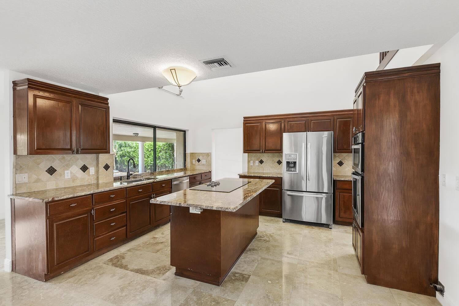 2022 Sunderland Avenue photo 16