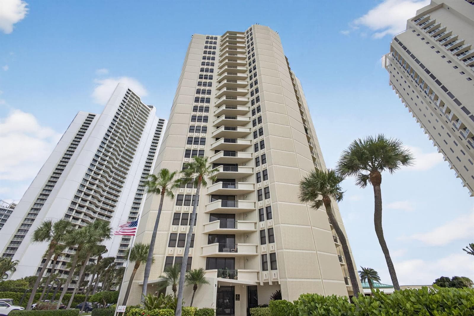 2800 N Ocean Drive B-12a photo 1