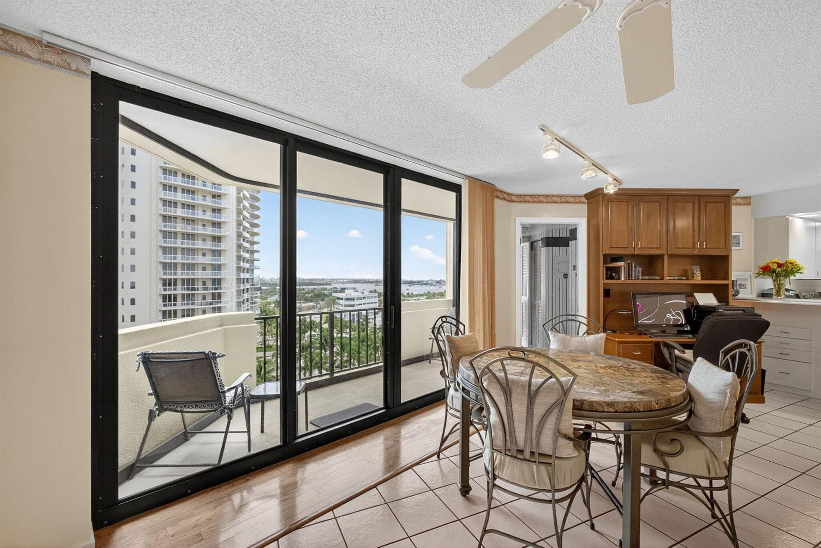 2800 N Ocean Drive B-12a photo 9