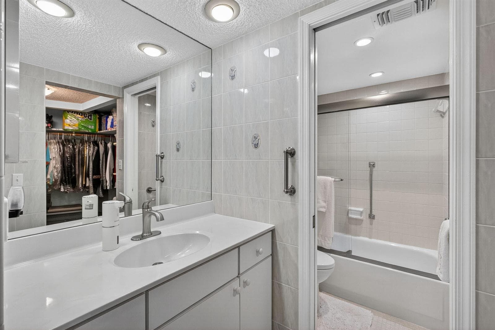 2800 N Ocean Drive B-12a photo 19